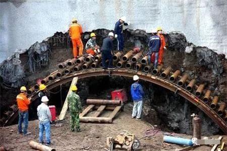 寿阳隧道钢花管支护案例